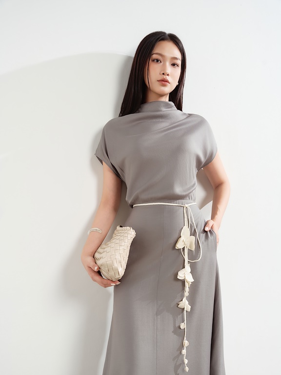 Váy cổ đổ tay cộc